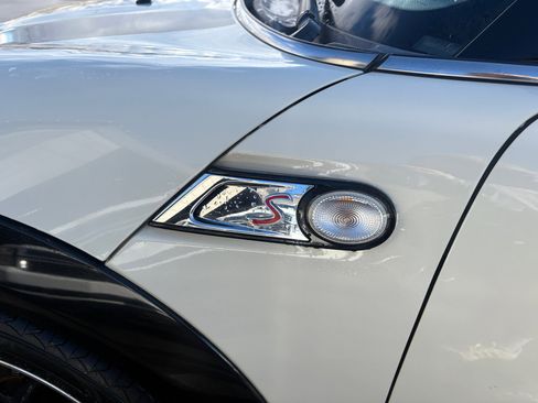 Used 2010 MINI Cooper S image 9