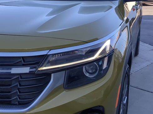 Used 2024 Kia Seltos S image 12