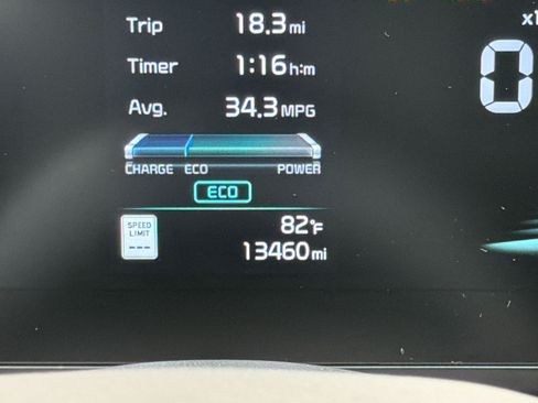 Used 2026 Kia Niro LX FWD image 24