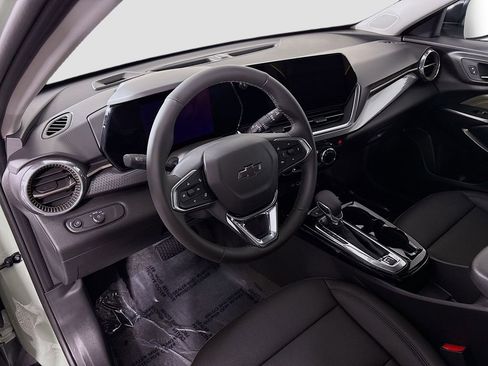 New 2026 Chevrolet Trax ACTIV w/ Driver Confidence Package image 9