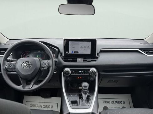 Used 2025 Toyota RAV4 XLE image 13