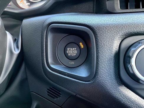 Used 2025 Jeep Wrangler Sport AWD/4WD image 15