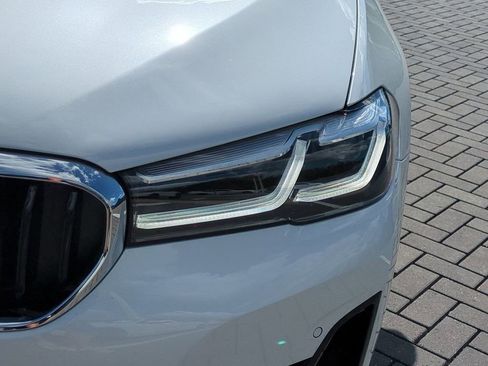 Certified 2023 BMW 530e xDrive w/ Premium Package image 10