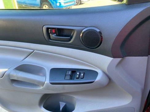 Used 2015 Toyota Tacoma 2WD Access Cab image 23