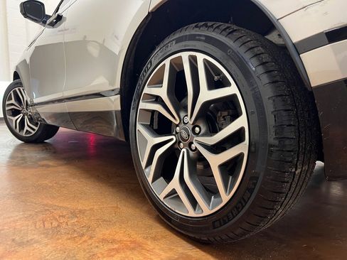 Used 2020 Land Rover Range Rover Velar R-Dynamic S image 43