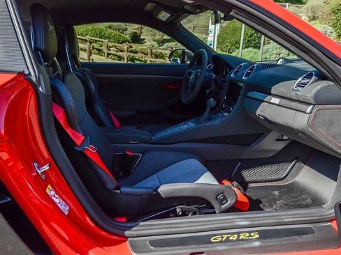 Used 2024 Porsche 718 Cayman GT4 RS image 21