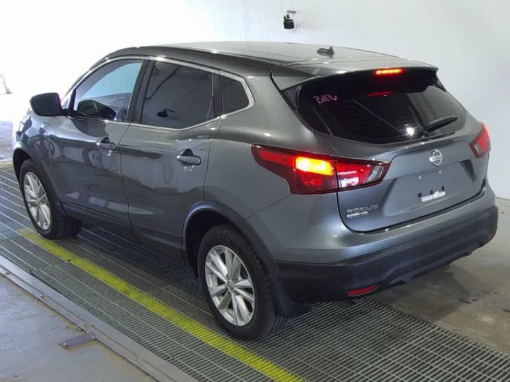 Used 2017 Nissan Rogue Sport S w/ S Appearance Package FWD image 3