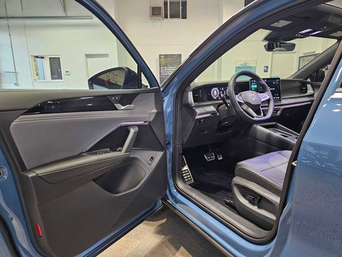 New 2026 Volkswagen Tiguan SE R-Line AWD/4WD image 20