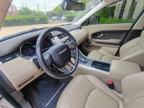 Used 2017 Land Rover Range Rover Evoque SE AWD/4WD image 33