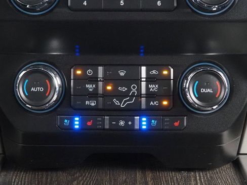 Used 2020 Ford F250 Lariat w/ Lariat Value Package image 33