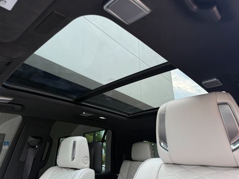 Used 2025 Cadillac Escalade V AWD/4WD image 51