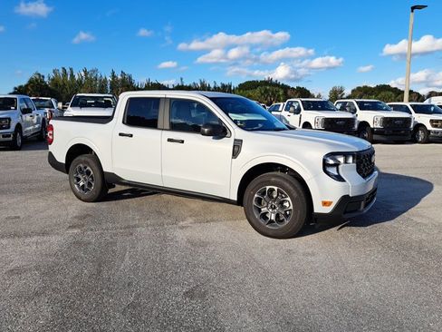 New 2025 Ford Maverick XLT image 33