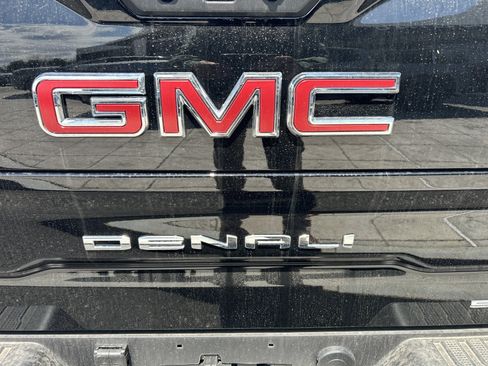 New 2026 GMC Sierra 1500 Denali w/ Denali Reserve Package AWD/4WD image 9