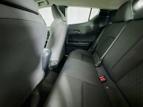 Used 2020 Toyota C-HR LE image 41