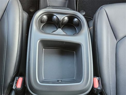 New 2026 Chrysler Pacifica Select image 18