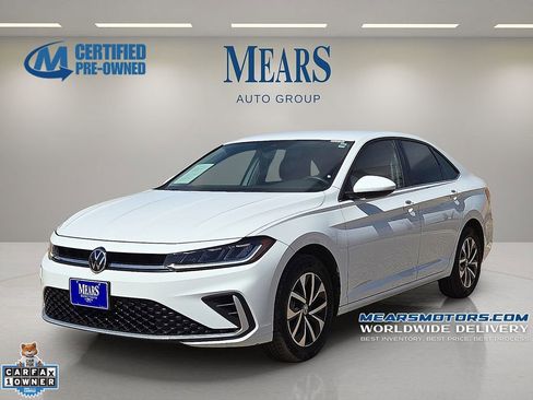 Used 2025 Volkswagen Jetta S image 1