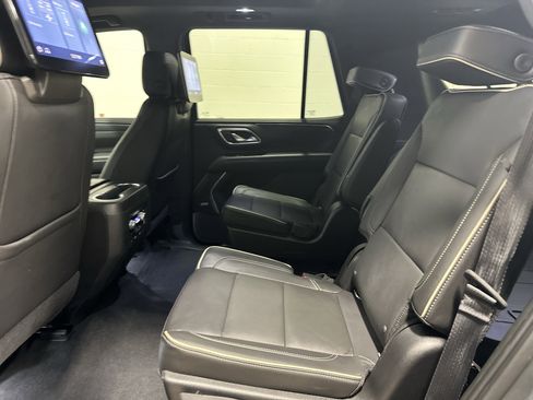 Used 2021 GMC Yukon SLT w/ SLT Luxury Plus Package image 32