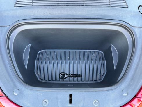 Used 2024 Tesla Model Y Performance image 20