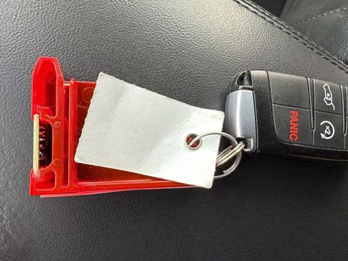 Used 2018 Jeep Grand Cherokee Altitude image 29