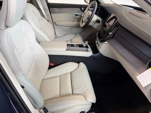 New 2026 Volvo XC90 T8 Ultra w/ Protection Package Premier AWD/4WD image 20
