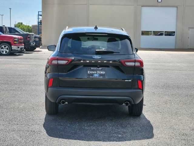 Used 2025 Ford Escape ST-Line Select AWD/4WD image 5