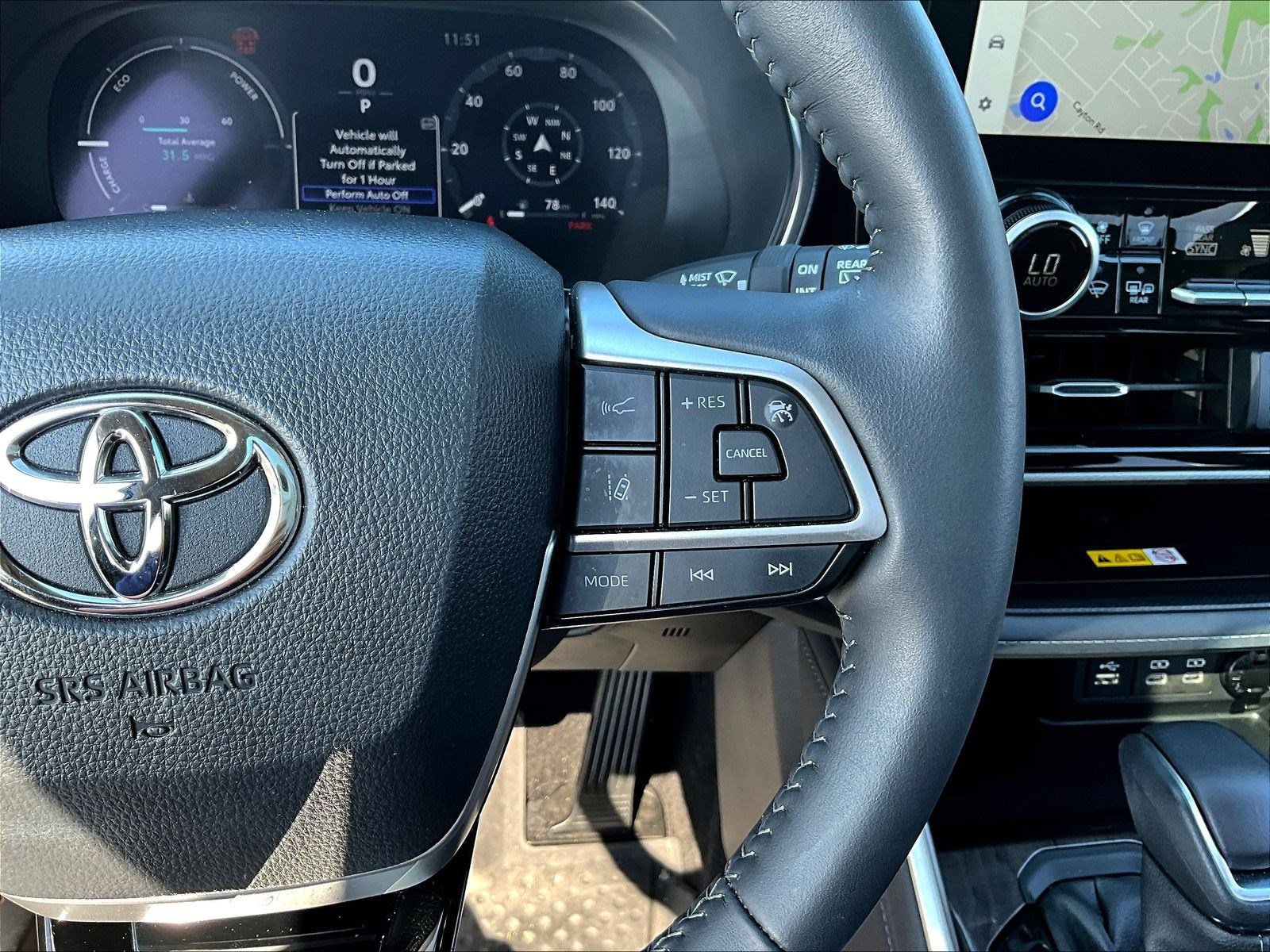 Used 2025 Toyota Highlander Platinum AWD/4WD image 12