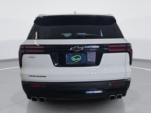 Certified 2026 Chevrolet Traverse LT w/ Midnight/Sport Edition FWD image 5