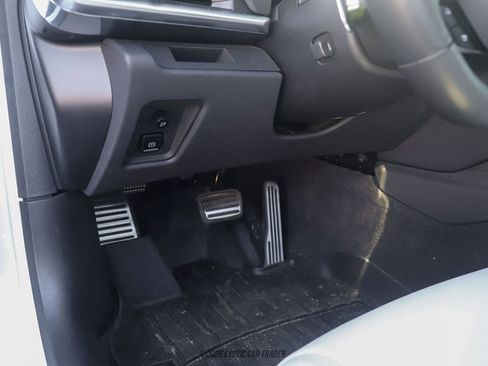 Used 2022 Chevrolet Corvette Stingray Coupe w/ 1LT image 49