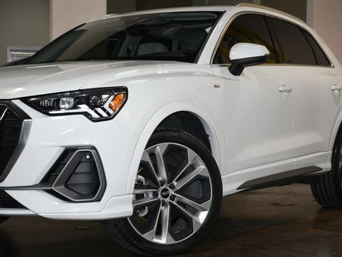 Used 2021 Audi Q3 2.0T Premium Plus w/ Premium Plus Package image 54