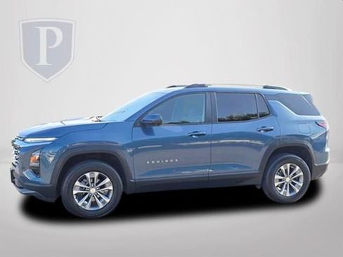 Certified 2025 Chevrolet Equinox LT w/ Convenience Package II FWD image 10
