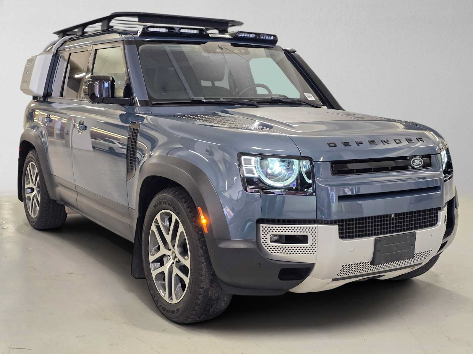 Used 2020 Land Rover Defender 110 HSE AWD/4WD image 7