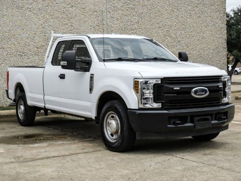 Used 2019 Ford F250 XL w/ Power Equipment Group RWD image 9