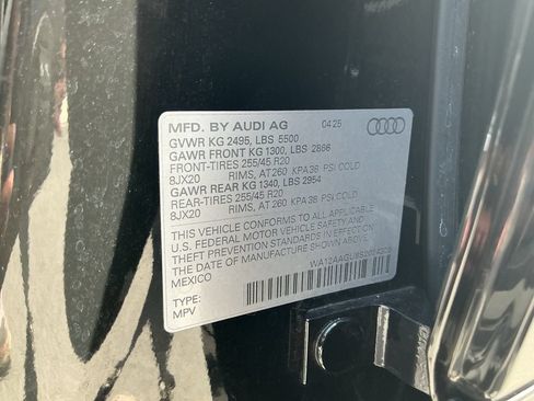 Used 2025 Audi Q5 Premium Plus AWD/4WD image 25