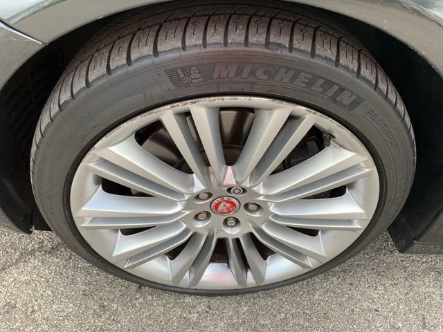 Used 2018 Jaguar XJ L Supercharged RWD image 9