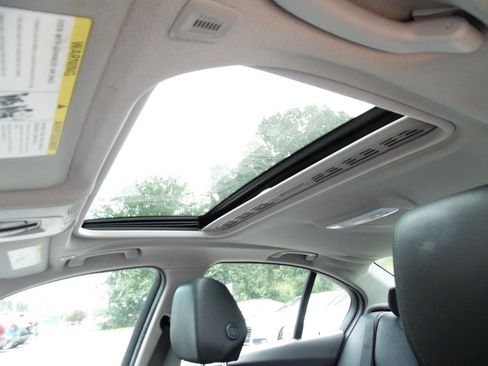Used 2013 BMW 328i Sedan RWD image 18