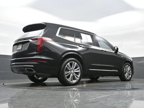 Used 2023 Cadillac XT6 Premium Luxury FWD image 34