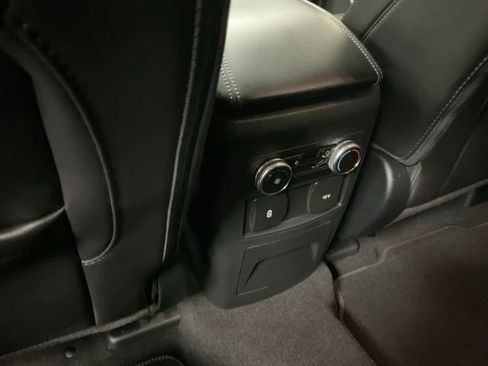 Used 2023 Ford Explorer XLT w/ Equipment Group 202A AWD/4WD image 17