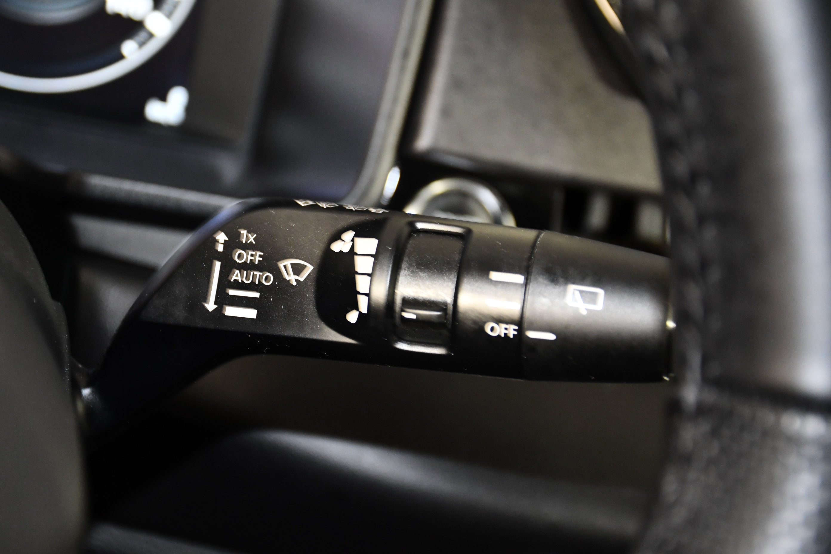 Used 2025 Mitsubishi Outlander SE AWD/4WD image 23