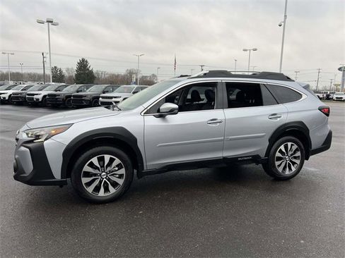 Used 2025 Subaru Outback Touring w/ Popular Package #2 image 3