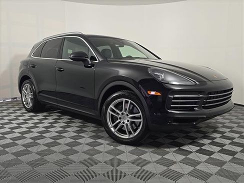 Certified 2023 Porsche Cayenne image 9