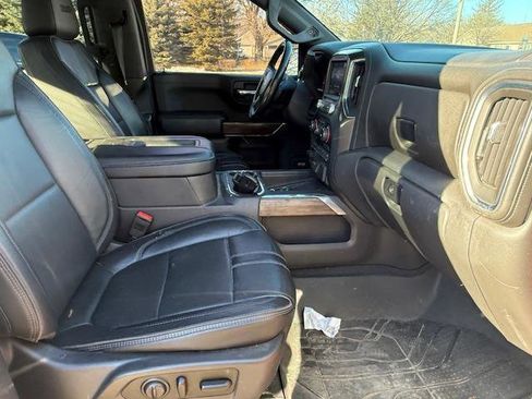 Used 2019 Chevrolet Silverado 1500 High Country w/ Technology Package image 10