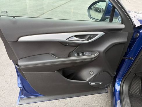 Used 2024 Buick Envision Avenir AWD/4WD image 12