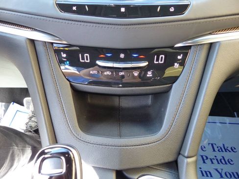 Used 2021 Cadillac XT5 Sportv w/ Platinum Package AWD/4WD image 37