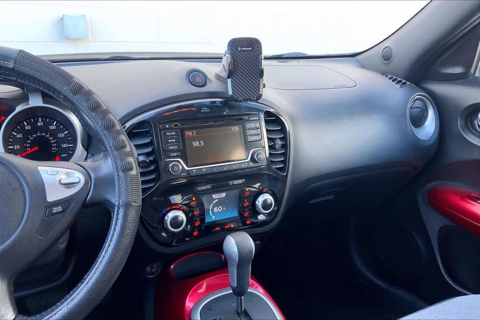 Used 2016 Nissan Juke SV FWD image 15
