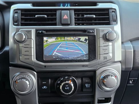 Used 2015 Toyota 4Runner SR5 AWD/4WD image 36