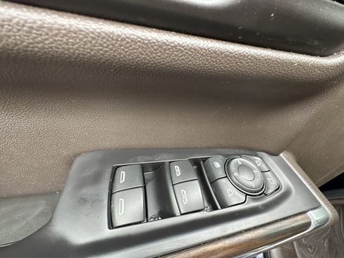 Used 2021 GMC Sierra 1500 SLT image 13