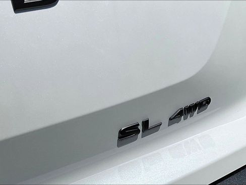 New 2026 Nissan Pathfinder SL AWD/4WD image 14