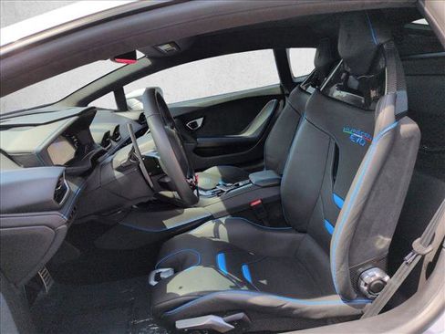 Used 2023 Lamborghini Huracan EVO RWD image 16