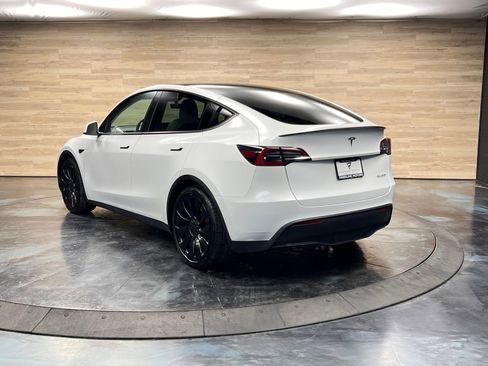 Used 2023 Tesla Model Y Performance AWD/4WD image 15