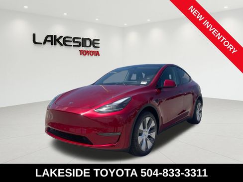 Used 2024 Tesla Model Y Long Range AWD/4WD image 1